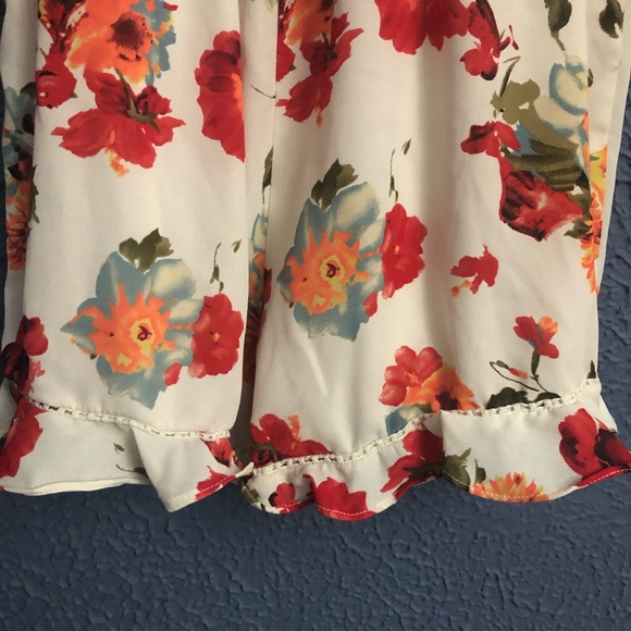 Floral Romper - Picture 4 of 4